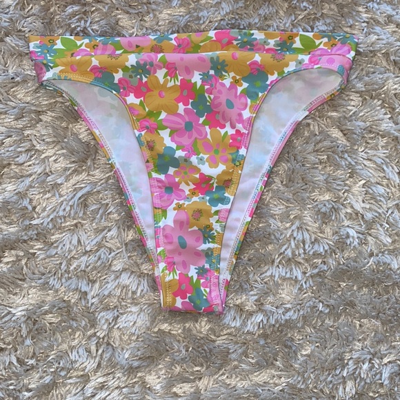NWT SHEIN Floral Underwire Bikini - Picture 4 of 9